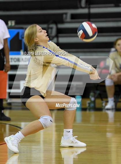 Thumbnail 3 in Tivy @ Seguin photogallery.