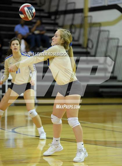 Thumbnail 3 in Tivy @ Seguin photogallery.