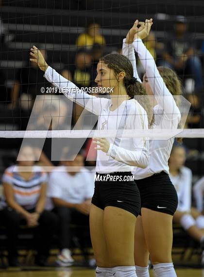 Thumbnail 3 in Tivy @ Seguin photogallery.
