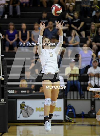 Thumbnail 3 in Tivy @ Seguin photogallery.
