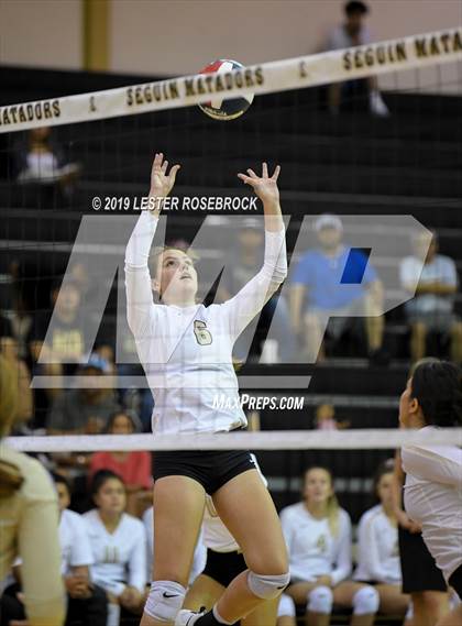 Thumbnail 3 in Tivy @ Seguin photogallery.
