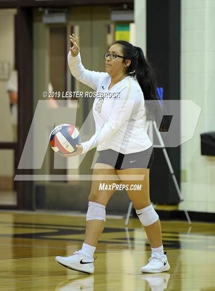 Thumbnail 3 in Tivy @ Seguin photogallery.