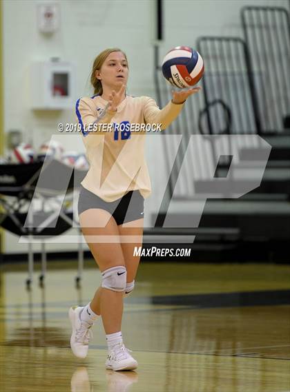 Thumbnail 3 in Tivy @ Seguin photogallery.