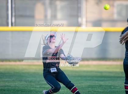 Thumbnail 2 in Mission Hills vs. Calexico photogallery.