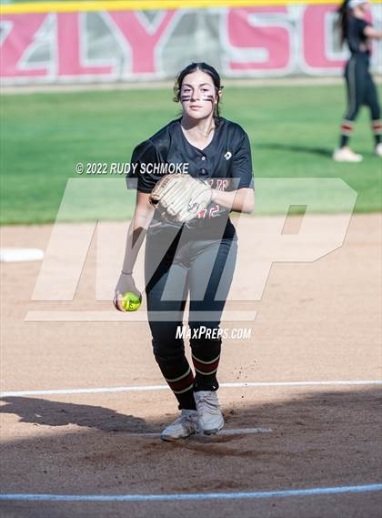 Thumbnail 3 in Mission Hills vs. Calexico photogallery.