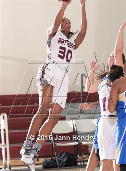 Thumbnail 1 in San Dimas vs. Rancho Mirage (MaxPreps Holiday Classic) photogallery.