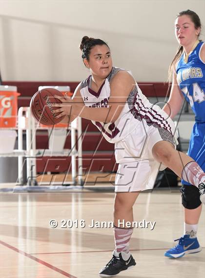 Thumbnail 2 in San Dimas vs. Rancho Mirage (MaxPreps Holiday Classic) photogallery.