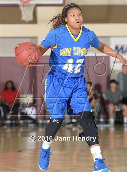 Thumbnail 2 in San Dimas vs. Rancho Mirage (MaxPreps Holiday Classic) photogallery.