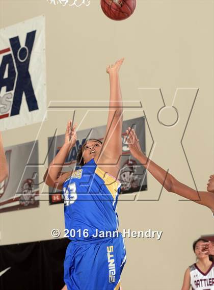 Thumbnail 3 in San Dimas vs. Rancho Mirage (MaxPreps Holiday Classic) photogallery.