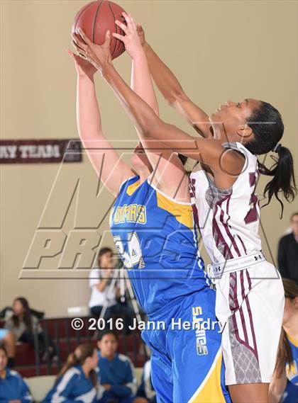 Thumbnail 1 in San Dimas vs. Rancho Mirage (MaxPreps Holiday Classic) photogallery.
