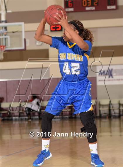 Thumbnail 3 in San Dimas vs. Rancho Mirage (MaxPreps Holiday Classic) photogallery.