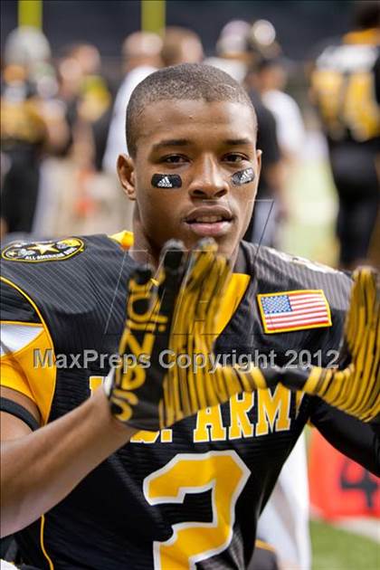 Thumbnail 1 in U.S. Army All-American Bowl photogallery.