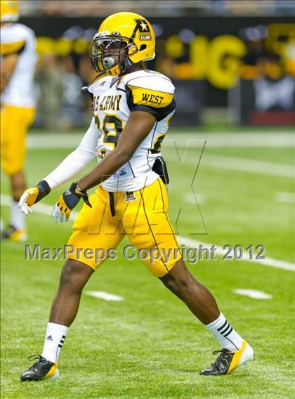 Thumbnail 3 in U.S. Army All-American Bowl photogallery.