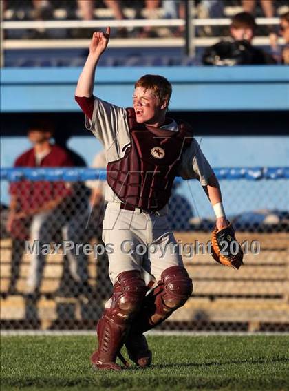 Thumbnail 2 in Caledonia-Mumford vs Letchworth (Section 5 Class CC Semifinal) photogallery.