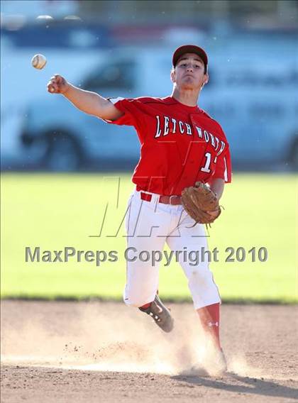 Thumbnail 3 in Caledonia-Mumford vs Letchworth (Section 5 Class CC Semifinal) photogallery.