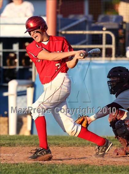 Thumbnail 3 in Caledonia-Mumford vs Letchworth (Section 5 Class CC Semifinal) photogallery.