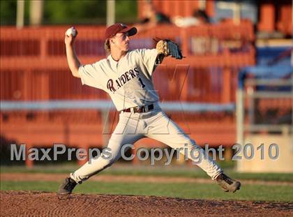 Thumbnail 1 in Caledonia-Mumford vs Letchworth (Section 5 Class CC Semifinal) photogallery.