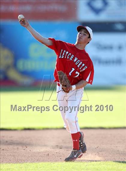 Thumbnail 2 in Caledonia-Mumford vs Letchworth (Section 5 Class CC Semifinal) photogallery.