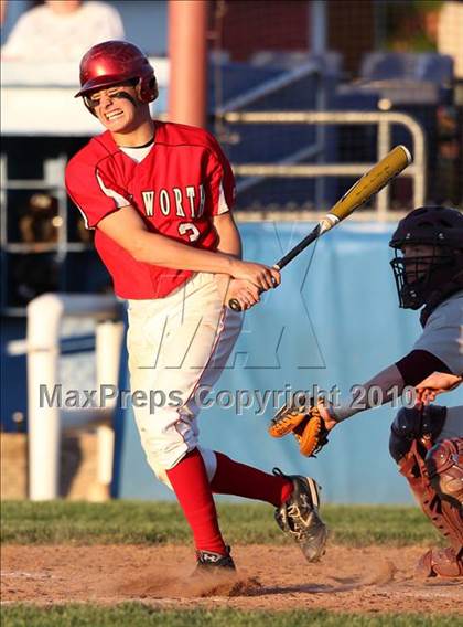 Thumbnail 1 in Caledonia-Mumford vs Letchworth (Section 5 Class CC Semifinal) photogallery.