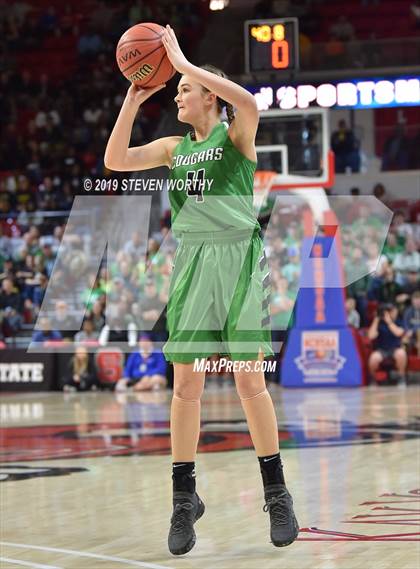 Thumbnail 3 in Mountain Heritage vs. Farmville Central (NCHSAA 2A Final) photogallery.