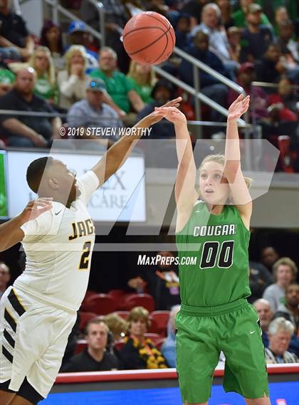 Thumbnail 3 in Mountain Heritage vs. Farmville Central (NCHSAA 2A Final) photogallery.