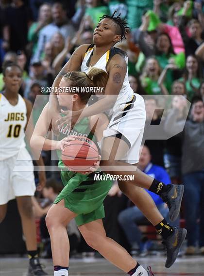 Thumbnail 1 in Mountain Heritage vs. Farmville Central (NCHSAA 2A Final) photogallery.