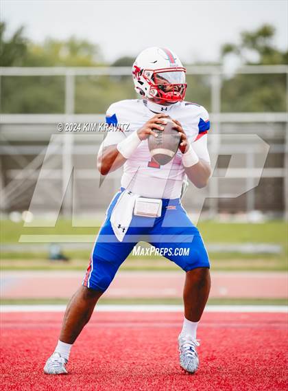 Thumbnail 2 in DeMatha @ Archbishop Spalding photogallery.