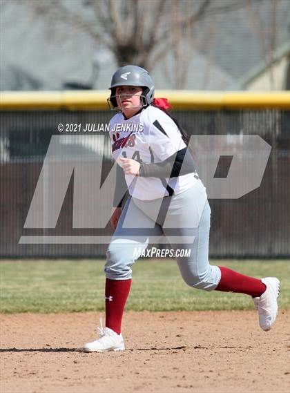 Thumbnail 1 in Canyon Ridge vs. Nampa photogallery.