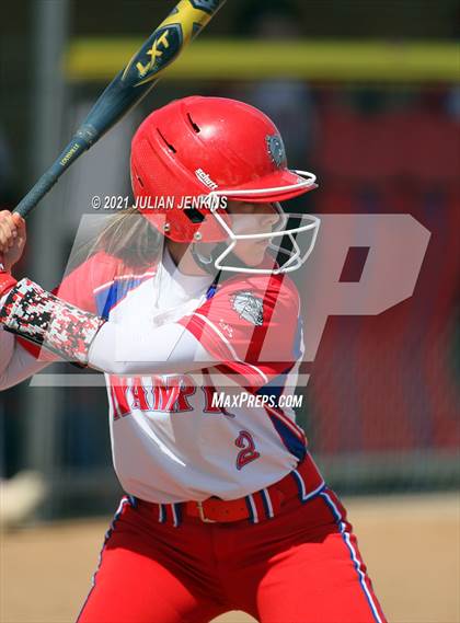Thumbnail 2 in Canyon Ridge vs. Nampa photogallery.