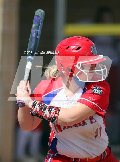Thumbnail 2 in Canyon Ridge vs. Nampa photogallery.