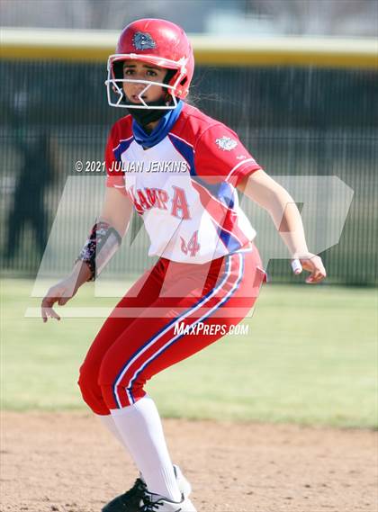 Thumbnail 1 in Canyon Ridge vs. Nampa photogallery.