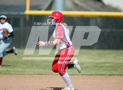 Thumbnail 1 in Canyon Ridge vs. Nampa photogallery.