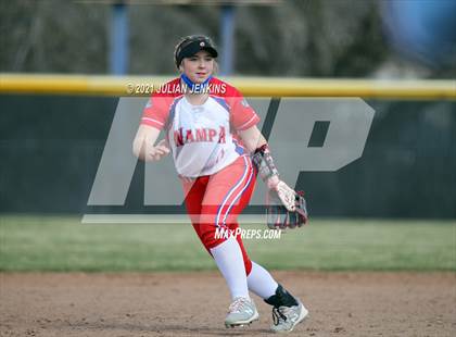 Thumbnail 2 in Canyon Ridge vs. Nampa photogallery.