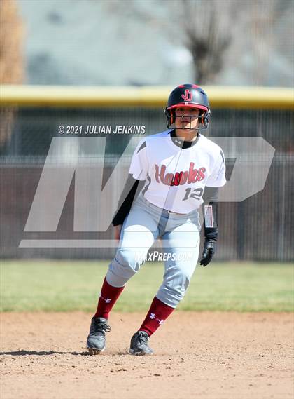 Thumbnail 2 in Canyon Ridge vs. Nampa photogallery.