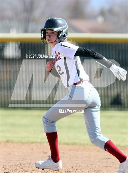 Thumbnail 1 in Canyon Ridge vs. Nampa photogallery.
