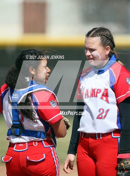 Thumbnail 2 in Canyon Ridge vs. Nampa photogallery.