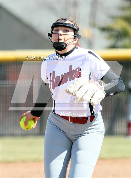 Thumbnail 2 in Canyon Ridge vs. Nampa photogallery.