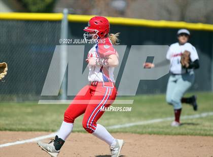 Thumbnail 1 in Canyon Ridge vs. Nampa photogallery.
