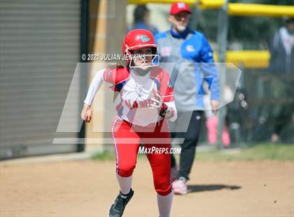 Thumbnail 2 in Canyon Ridge vs. Nampa photogallery.