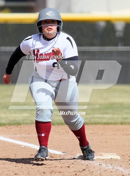 Thumbnail 2 in Canyon Ridge vs. Nampa photogallery.