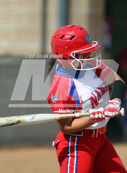 Thumbnail 3 in Canyon Ridge vs. Nampa photogallery.