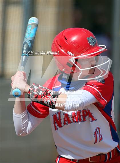 Thumbnail 3 in Canyon Ridge vs. Nampa photogallery.