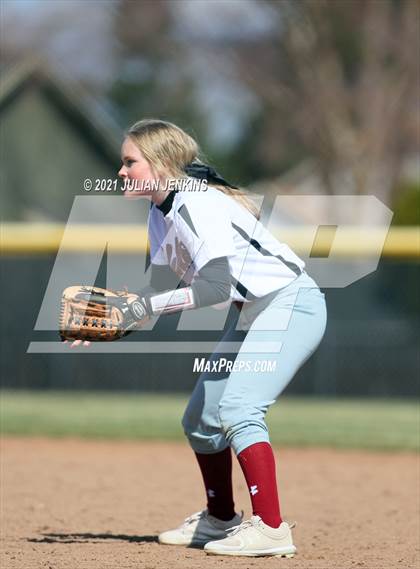 Thumbnail 2 in Canyon Ridge vs. Nampa photogallery.