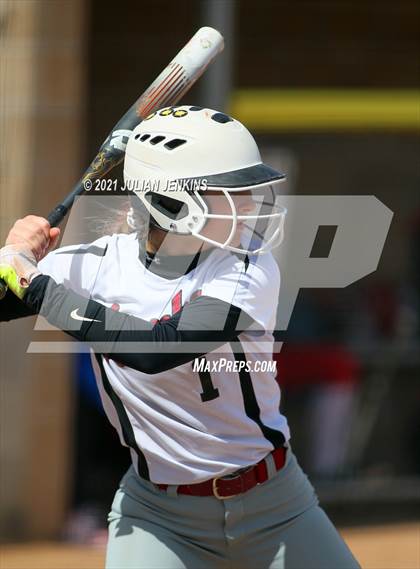 Thumbnail 2 in Canyon Ridge vs. Nampa photogallery.