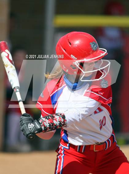 Thumbnail 1 in Canyon Ridge vs. Nampa photogallery.