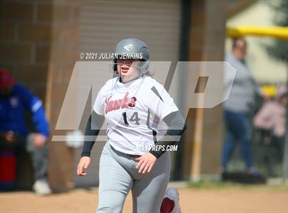 Thumbnail 2 in Canyon Ridge vs. Nampa photogallery.