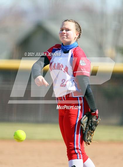 Thumbnail 3 in Canyon Ridge vs. Nampa photogallery.