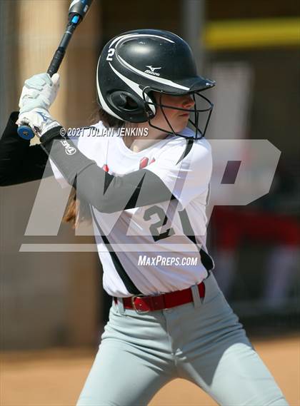 Thumbnail 3 in Canyon Ridge vs. Nampa photogallery.