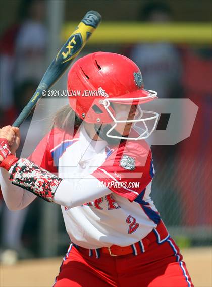 Thumbnail 3 in Canyon Ridge vs. Nampa photogallery.