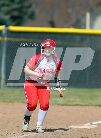 Thumbnail 3 in Canyon Ridge vs. Nampa photogallery.